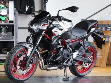 Acheter Carénages Moto Kawasaki Ninja Z650 2020-2023 - Noir Argent Rouge