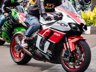 Acheter Carénages Moto Kawasaki ZX10R 2021-2025 - Blanc Rouge Noir